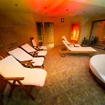 招待所 Wellness Ceder 4*