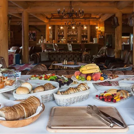 Wellness Ceder Penzión pre hostí Tatranska Lomnica